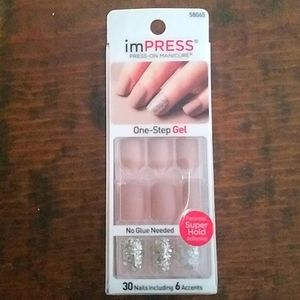 BOGO imPRESS Press-on Manicure